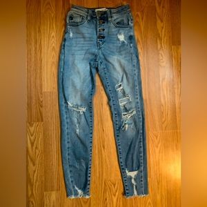 Jeans super comfy little stain on the knee, but you can’t see it.